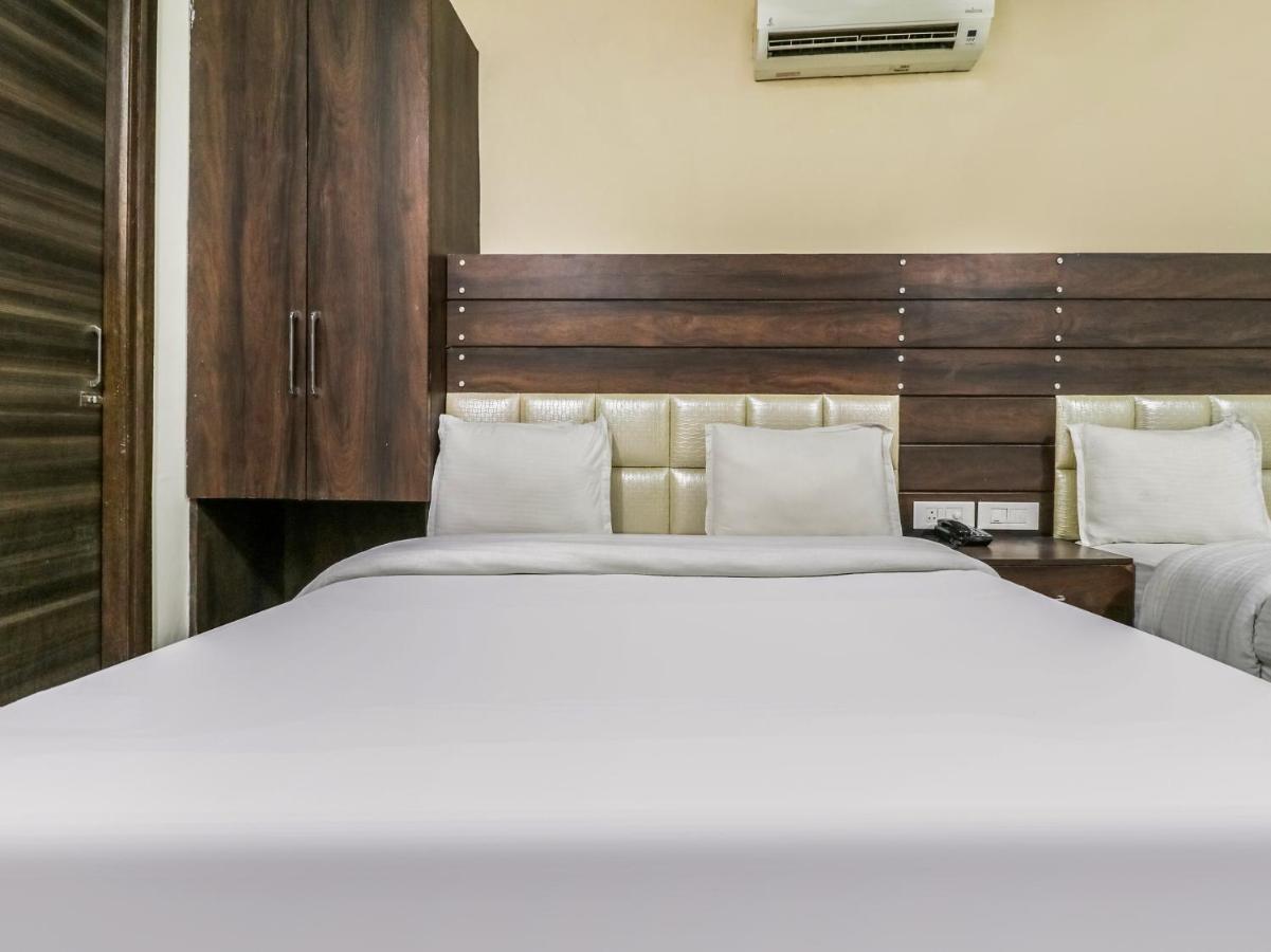 Oyo 1977 Hotel Grand Galaxy Αμριτσάρ Εξωτερικό φωτογραφία